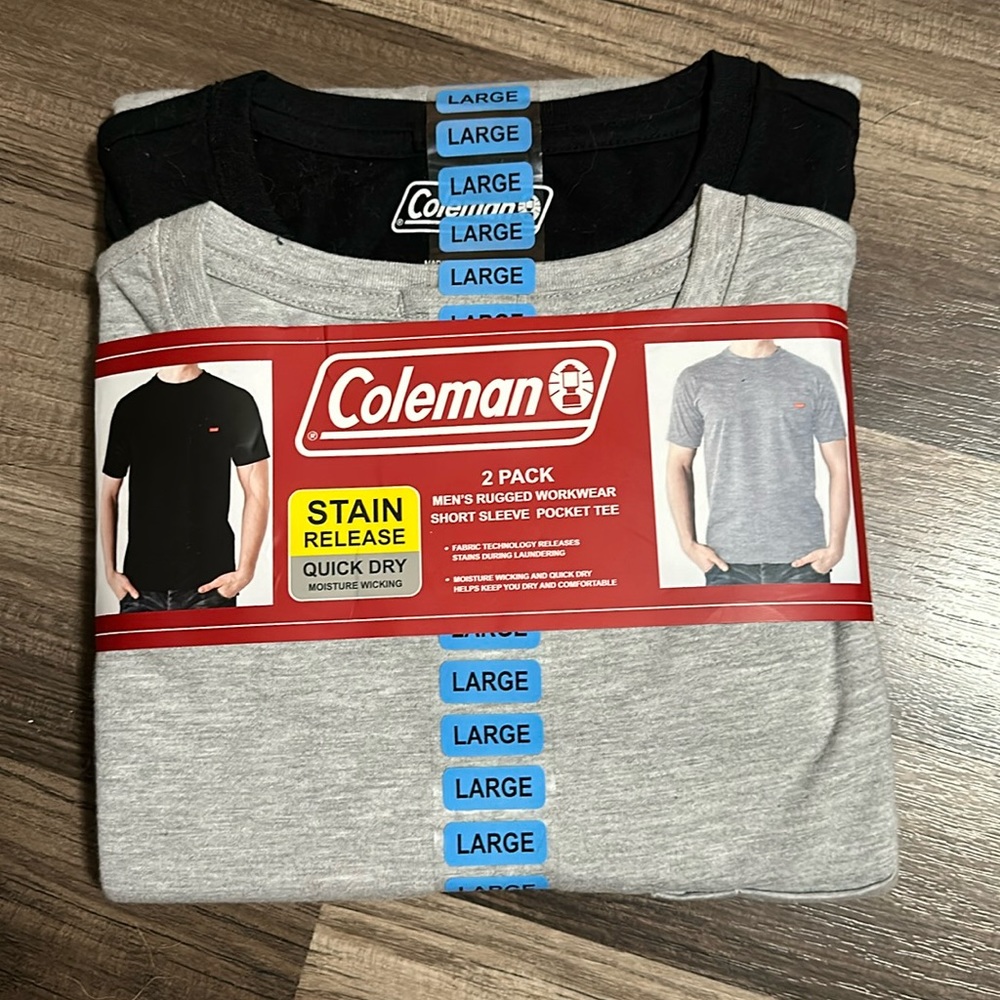 Coleman 2 pack short sleeve pocket tees size large